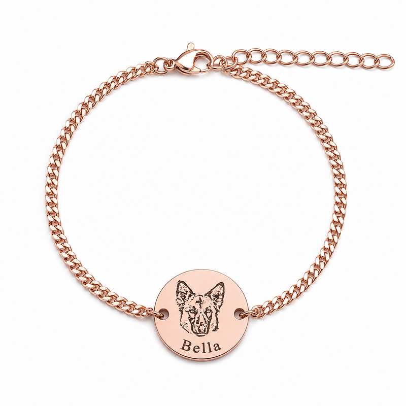Roségoldenes Armband mit graviertem Hundeporträt und dem Namen Bella