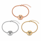 Armbänder in Roségold, Silber und Gold nebeneinander