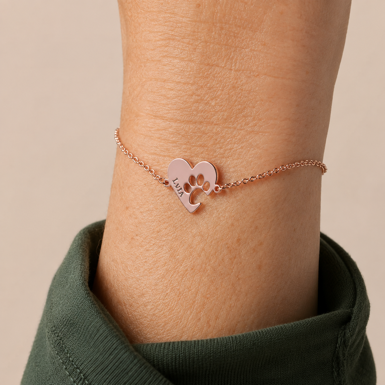Zwei-Herzen Armband – Wunschname & Pfote – Produktbild 3
